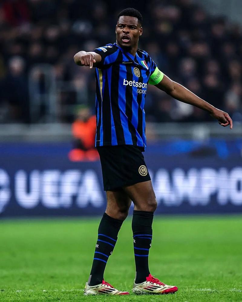 欧洲足球疯狂夜：拜仁造惨案，曼城大胜切尔西爆冷