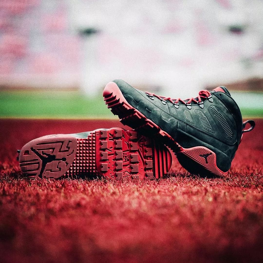 吴少聪纪念足协杯夺冠：很开心来国安第一年就能为冠军做贡献（吴少聪庆祝足协杯捧杯：加盟国安首年就能为冠军出力很开心）