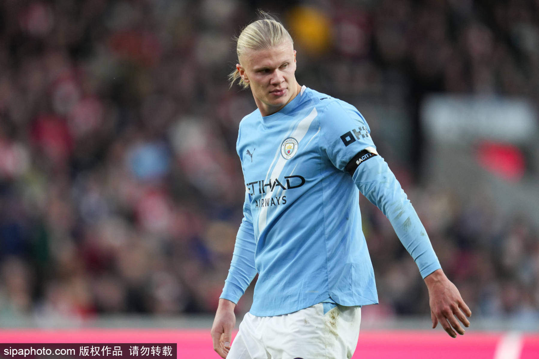 前进之鹰球员因嘲讽施蒂勒鼻子被罚款500欧，现已公开道歉（因嘲讽施蒂勒鼻子遭罚500欧，前进之鹰球员已公开致歉）