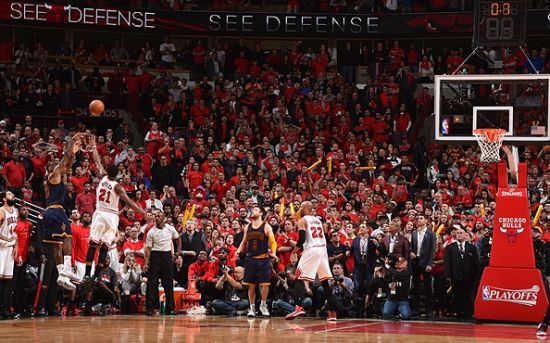 昔日弟子梅西、布斯克茨、阿尔巴美职联夺冠，恩里克表示祝贺（梅西、布斯克茨、阿尔巴问鼎美职联，恩里克送上祝贺）