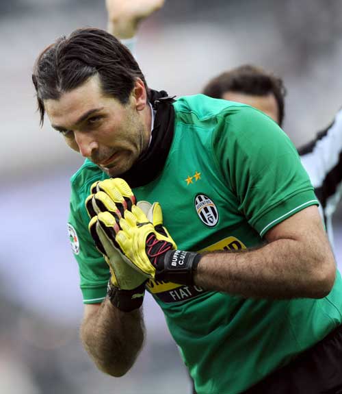 球星赛后哭了，太真实（赛后落泪的球星，真情流露）