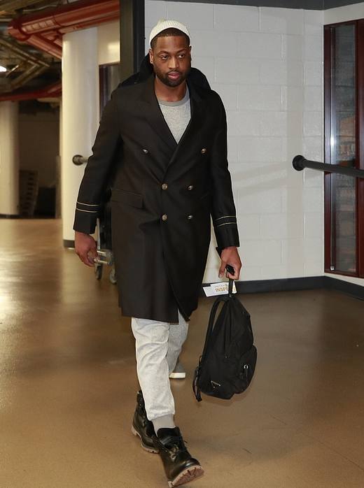 剑南春丨多特3-3斯图加特，昂达夫补时绝平+戴帽，埃姆雷-詹点射（剑南春丨多特3-3平斯图加特：昂达夫戴帽补时扳平，埃姆雷-詹点射破门）